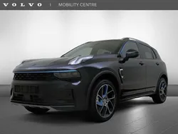 Zwart, metallic lak Nieuw 2024 Lynk & Co 01 SUV | € 36.935 (Eerlijke prijs)
