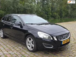 Zwart Gebruikt 2011 Volvo V60 Summum Stationwagen | € 4.999 (Eerlijke prijs)