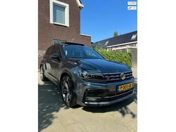 Grijs Gebruikt 2017 VW Tiguan R-line SUV | € 31.950 (Iets duurder)
