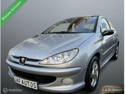 Grijs Gebruikt 2004 Peugeot 206 Quiksilver Hatchback | € 1.499 (Eerlijke prijs)