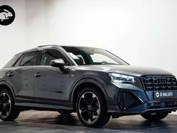 Grijs, metallic lak Gebruikt 2022 Audi Q2 S-Line SUV | € 33.900 (Iets duurder)