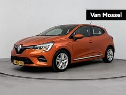 Oranje Gebruikt 2020 Renault Clio V Zen Hatchback | € 13.235 (Eerlijke prijs)