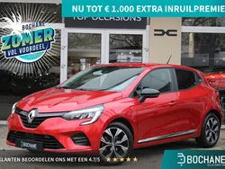 Rood Gebruikt 2023 Renault Clio V Evolution Hatchback | € 17.195 (Goede deal)