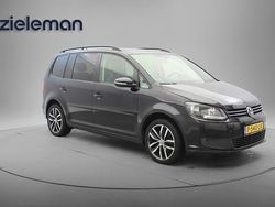Zwart Gebruikt 2011 VW Touran Comfortline MPV | € 7.845 (Iets duurder)
