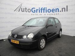 Zwart (metallic) Gebruikt 2004 VW Polo Hatchback | € 1.990 (Eerlijke prijs)
