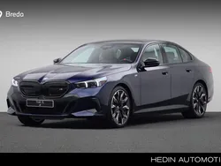 Blauw Nieuw 2024 BMW i5 M Sport Sedan | € 130.552