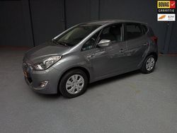 Grijs, metallic lak Gebruikt 2014 Hyundai ix20 Hatchback | € 7.950 (Eerlijke prijs)
