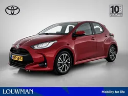 Rood Gebruikt 2021 Toyota Yaris Hatchback | € 21.245 (Eerlijke prijs)