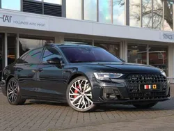 Blauw, metallic lak Gebruikt 2023 Audi A8 S-Line Sedan | € 88.800