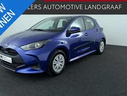 Blauw Gebruikt 2024 Toyota Yaris Hybrid Comfort Hatchback | € 23.950 (Eerlijke prijs)