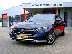 Blauw, metallic lak Gebruikt 2021 Mercedes E200 Luxury Sedan | € 40.950 (Iets duurder)