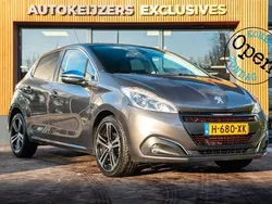 Grijs Gebruikt 2018 Peugeot 208 GT-line Hatchback | € 13.900 (Iets duurder)