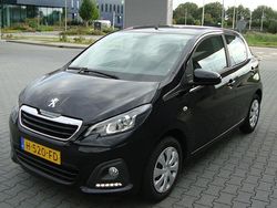 Zwart, metallic lak Gebruikt 2020 Peugeot 108 Active Hatchback | € 9.995 (Iets duurder)