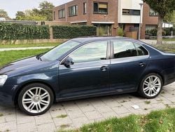 Blauw Gebruikt 2010 VW Jetta Highline Sedan | € 4.500 (Iets duurder)