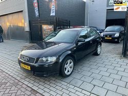 Zwart, metallic lak Gebruikt 2004 Audi A3 Attraction Hatchback | € 1.499