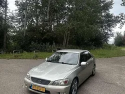 Grijs Gebruikt 2001 Lexus IS200 Sedan | € 9.500