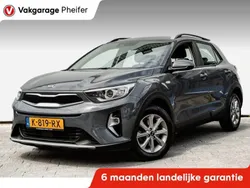 Grijs, metallic lak Gebruikt 2021 Kia Stonic SUV | € 14.440 (Goede deal)
