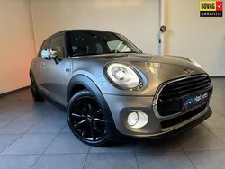 Beige Gebruikt 2017 Mini Cooper Hatchback | € 15.950 (Eerlijke prijs)