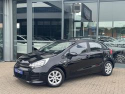 Zwart Gebruikt 2016 Kia Rio Comfort Hatchback | € 7.450 (Eerlijke prijs)