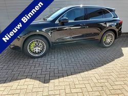 Zwart Gebruikt 2015 Porsche Cayenne SUV | € 36.450