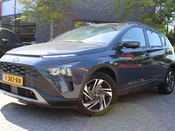 Grijs, metallic lak Gebruikt 2023 Hyundai Bayon SUV | € 23.450 (Eerlijke prijs)