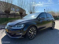 Zwart Gebruikt 2015 VW Golf VII R-line Hatchback | € 9.795 (Super prijs)