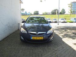 Blauw Gebruikt 2011 Opel Astra Cosmo Hatchback | € 3.850 (Eerlijke prijs)