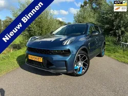 Blauw, metallic lak Gebruikt 2022 Lynk & Co 01 SUV | € 24.950 (Eerlijke prijs)