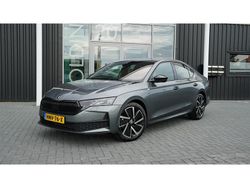 Grijs Gebruikt 2024 Skoda Octavia Business Line Hatchback | € 33.900