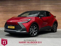 Rood Nieuw 2025 Toyota C-HR Business Edition SUV | € 36.850 (Eerlijke prijs)