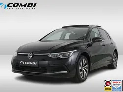 Zwart Gebruikt 2024 VW Golf VIII Style Hatchback | € 35.345 (Duur)