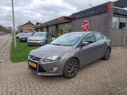 Bruin, metallic lak Gebruikt 2011 Ford Focus Sedan | € 7.950 (Eerlijke prijs)
