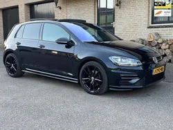 Zwart Gebruikt 2018 VW Golf VII Highline Hatchback | € 19.450 (Eerlijke prijs)