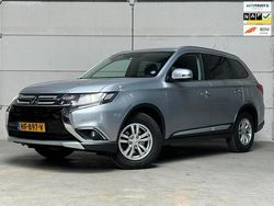 Grijs Gebruikt 2015 Mitsubishi Outlander Edition SUV | € 13.994 (Eerlijke prijs)