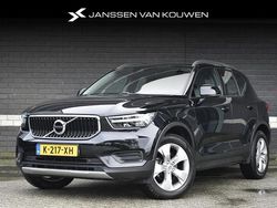 Zwart (metallic) Gebruikt 2021 Volvo XC40 Momentum SUV | € 25.700 (Super prijs)