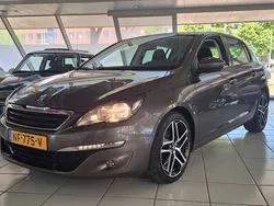 Grijs Gebruikt 2015 Peugeot 308 Allure GT-Line Hatchback | € 6.950 (Eerlijke prijs)