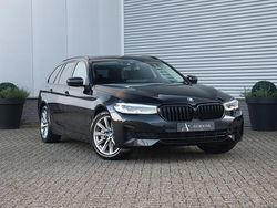 Zwart Gebruikt 2023 BMW 530e Executive Stationwagen | € 39.490 (Super prijs)
