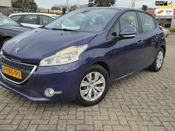 Blauw Gebruikt 2013 Peugeot 208 Envy Hatchback | € 5.950 (Goede deal)