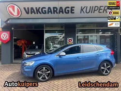 Blauw Gebruikt 2019 Volvo V40 Stationwagen | € 19.950 (Eerlijke prijs)