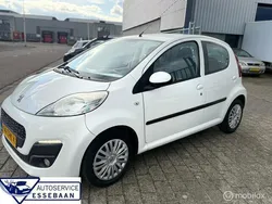 Wit Gebruikt 2012 Peugeot 107 Sportium Hatchback | € 2.950 (Eerlijke prijs)
