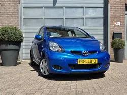 Blauw, metallic lak Gebruikt 2010 Toyota Aygo Comfort Hatchback | € 3.200 (Goede deal)