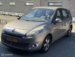 Beige Gebruikt 2010 Renault Scénic III Dynamique MPV | € 1.450