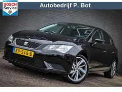 Zwart, metallic lak Gebruikt 2016 Seat Leon Reference Hatchback | € 12.950 (Eerlijke prijs)