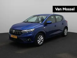 Blauw Gebruikt 2023 Dacia Sandero Comfort Hatchback | € 17.735