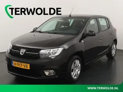 Zwart Gebruikt 2020 Dacia Sandero Lauréate Hatchback | € 11.795 (Eerlijke prijs)