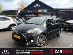 Zwart Gebruikt 2016 Toyota Yaris Trend Hatchback | € 12.900 (Eerlijke prijs)