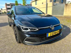 Zwart Gebruikt 2020 VW Golf VIII Black Edition Hatchback | € 23.000 (Goede deal)