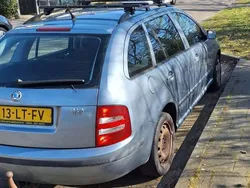 Blauw Gebruikt 2003 Skoda Fabia Stationwagen | € 600 (Goede deal)