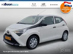 Wit Gebruikt 2020 Toyota Aygo Hatchback | € 9.750 (Eerlijke prijs)