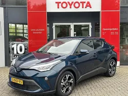 Blauw Gebruikt 2023 Toyota C-HR SUV | € 26.900 (Eerlijke prijs)
